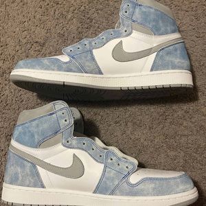 Air Jordan 1 High OG Hyper Royal